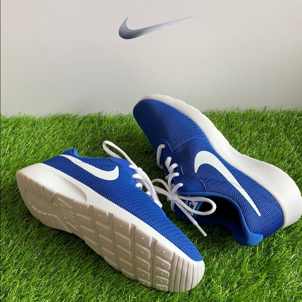 Nike Tanjun